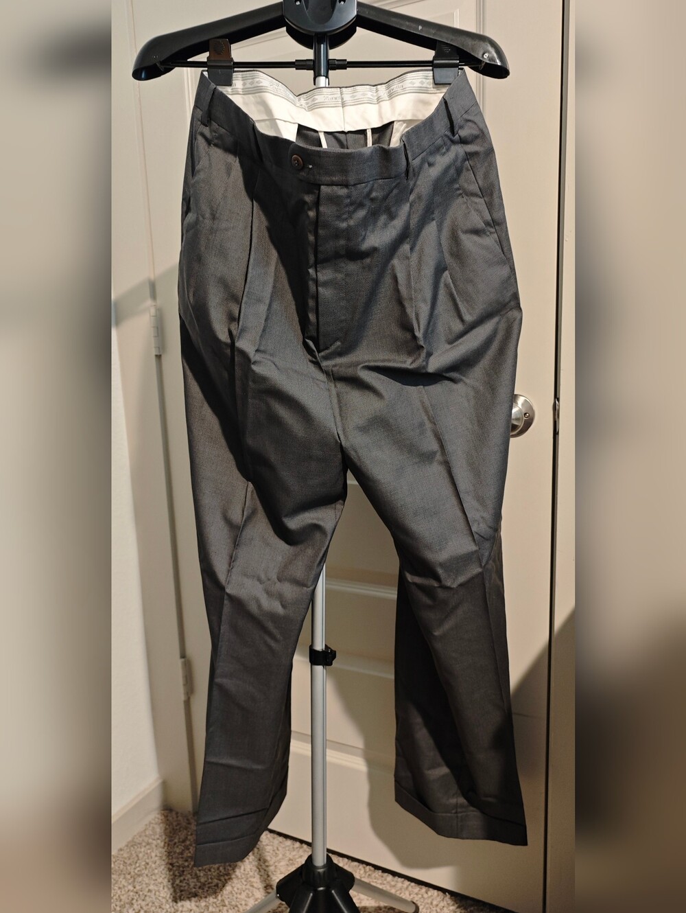 Zanella Neiman Marcus Gray Pleated Cuffed Dress Trousers Men's Size 36 x 32